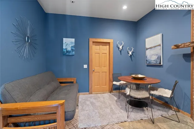 $360,000 | 3086 Summit Road, Purlear, NC 28665