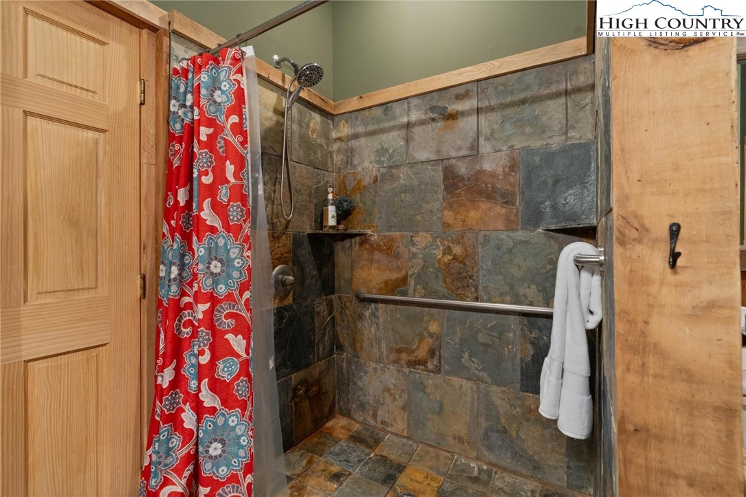 3086 Summit Road Purlear, NC 28665 - Photo 20 of 37