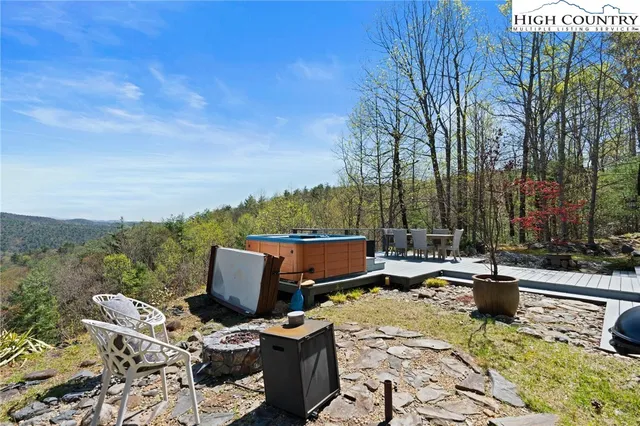 $360,000 | 3086 Summit Road, Purlear, NC 28665