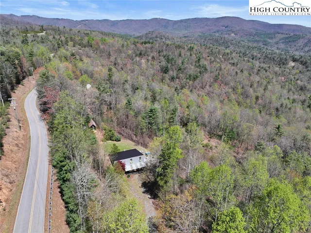 $360,000 | 3086 Summit Road, Purlear, NC 28665