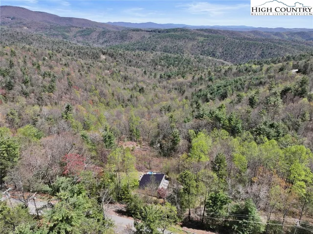 $360,000 | 3086 Summit Road, Purlear, NC 28665