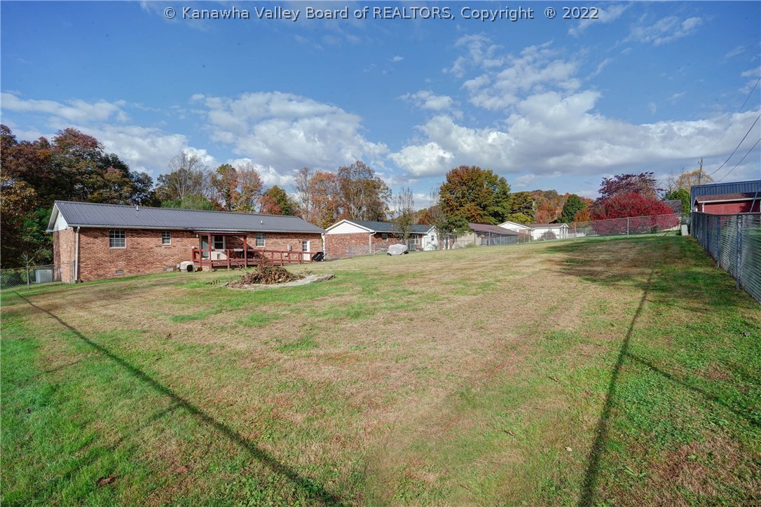 1015 Oakwood Road Culloden, WV 25510 - Photo 27 of 28 Gallery Image 27