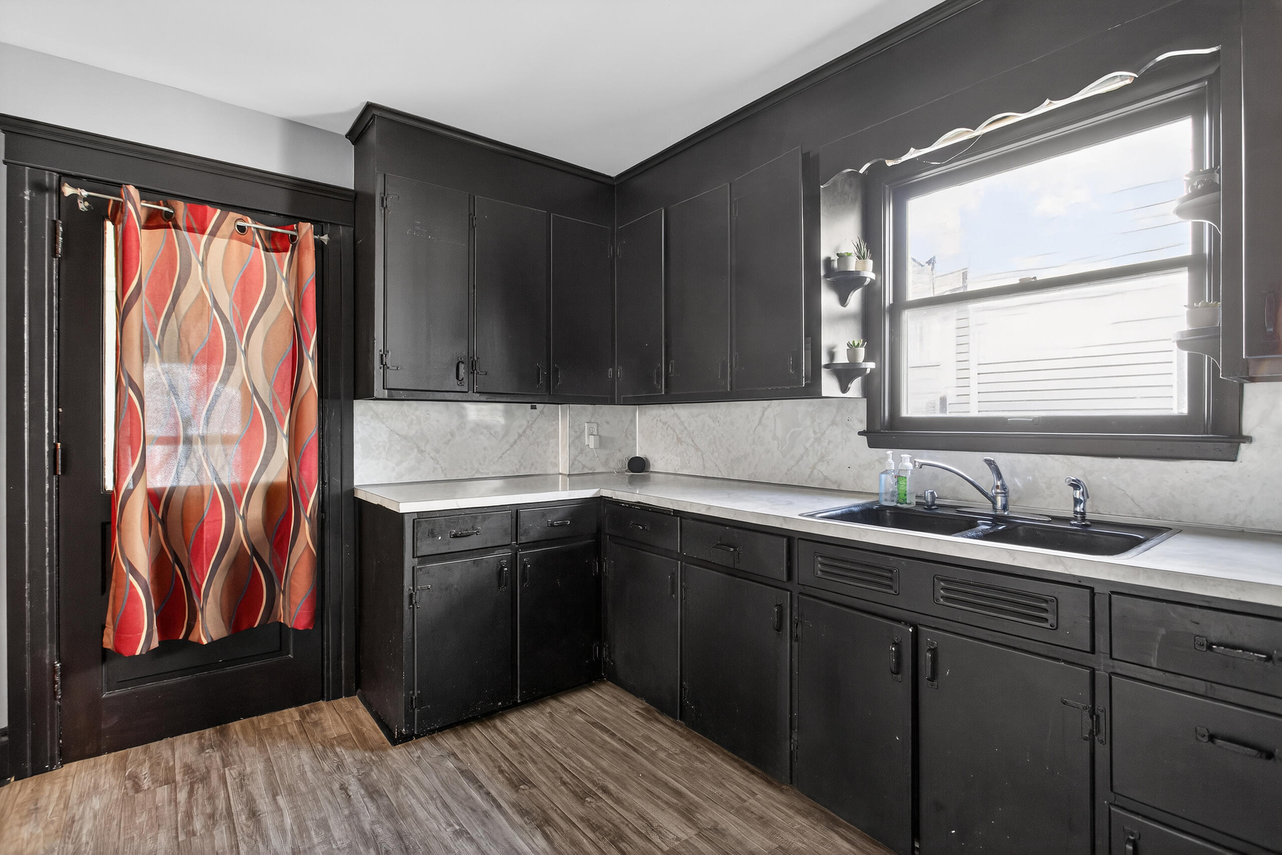 134 North Gorham Street Jackson, MI 49202 - Photo 8 of 35 004_0N0A6243