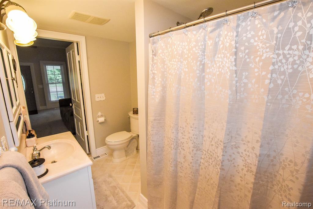 10346 Maple Road Hartland, MI 48353 - Photo 26 of 47