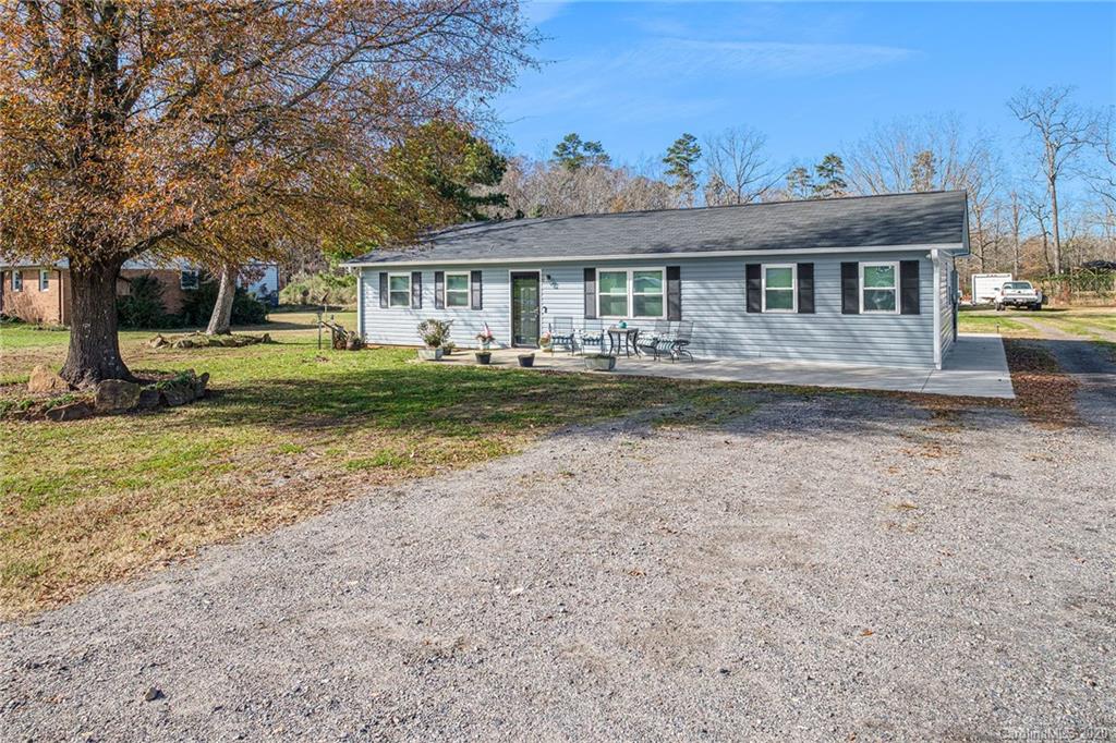 6150 Smith Lake Road Mount Pleasant, NC 28124 - Photo 3 of 32 Gallery Image 3
