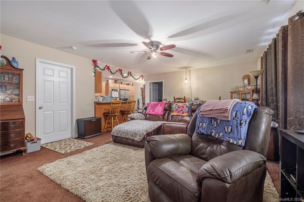 6150 Smith Lake Road Mount Pleasant, NC 28124 - Photo 8 of 32 Gallery Image 8