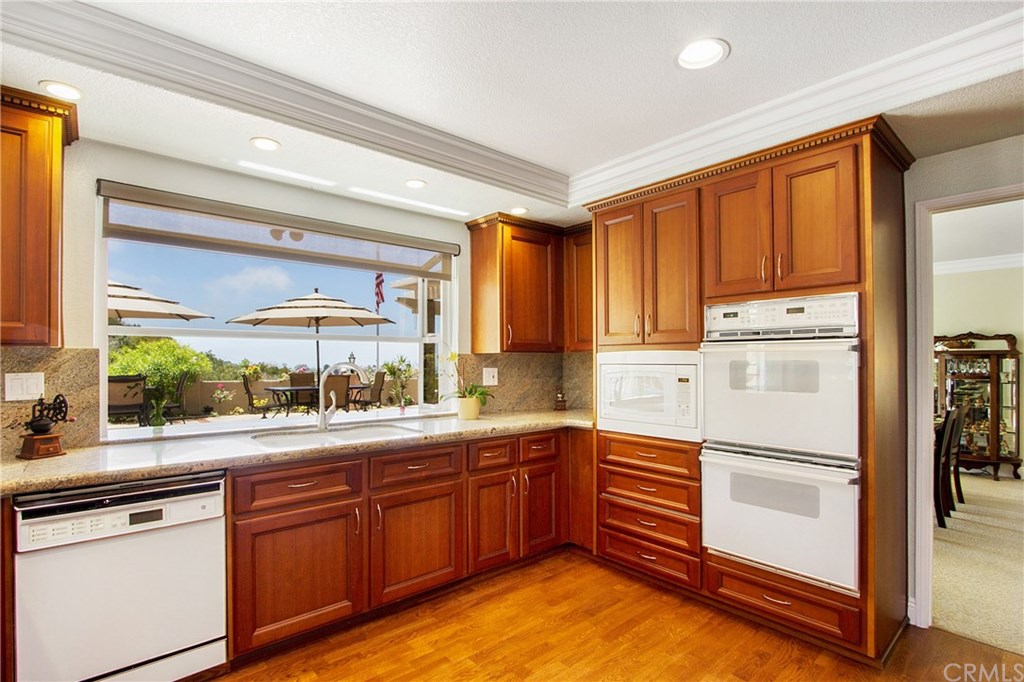 30 Santa Clara San Clemente, CA 92672 - Photo 7 of 31 Ocean views from the Bay Window in the Kitchen.