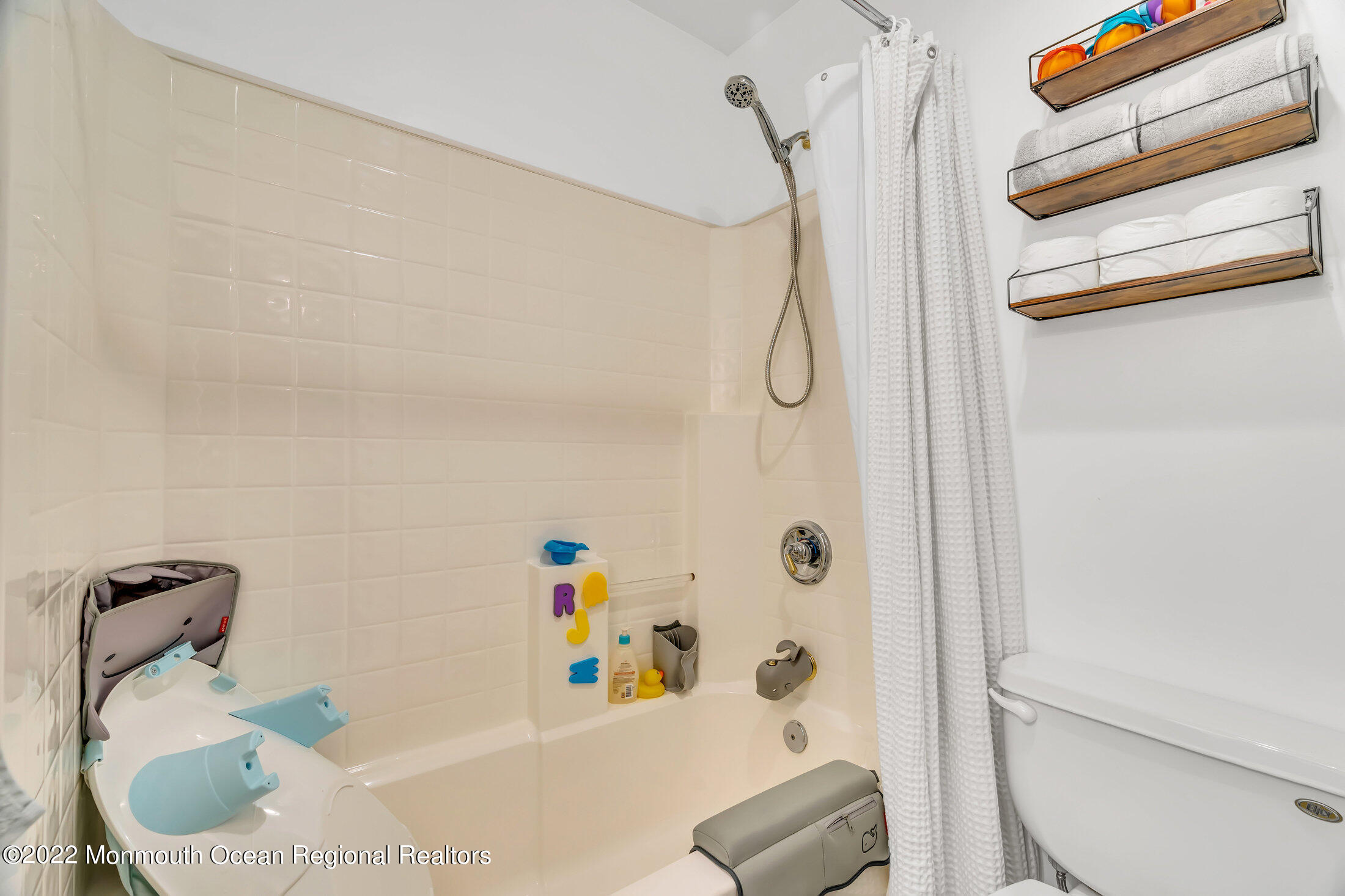 208 Barton Avenue Point Pleasant, NJ 08742 - Photo 14 of 32 026_dsc00091
