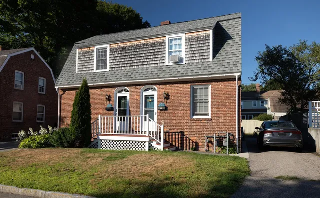 $2,600 | 79 Porpoise Way, Portsmouth, NH 03801