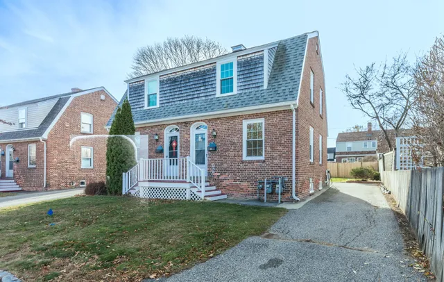 $2,600 | 79 Porpoise Way, Portsmouth, NH 03801