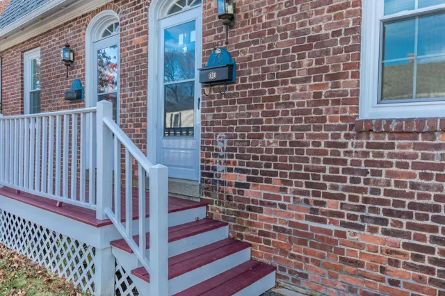 $2,600 | 79 Porpoise Way, Portsmouth, NH 03801