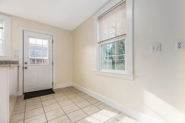 $2,600 | 79 Porpoise Way, Portsmouth, NH 03801