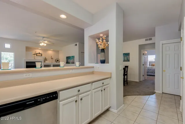$3,600 | 1351 North Pleasant Drive, Unit 2092, Chandler, AZ 85225