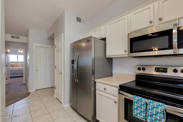 $3,600 | 1351 North Pleasant Drive, Unit 2092, Chandler, AZ 85225