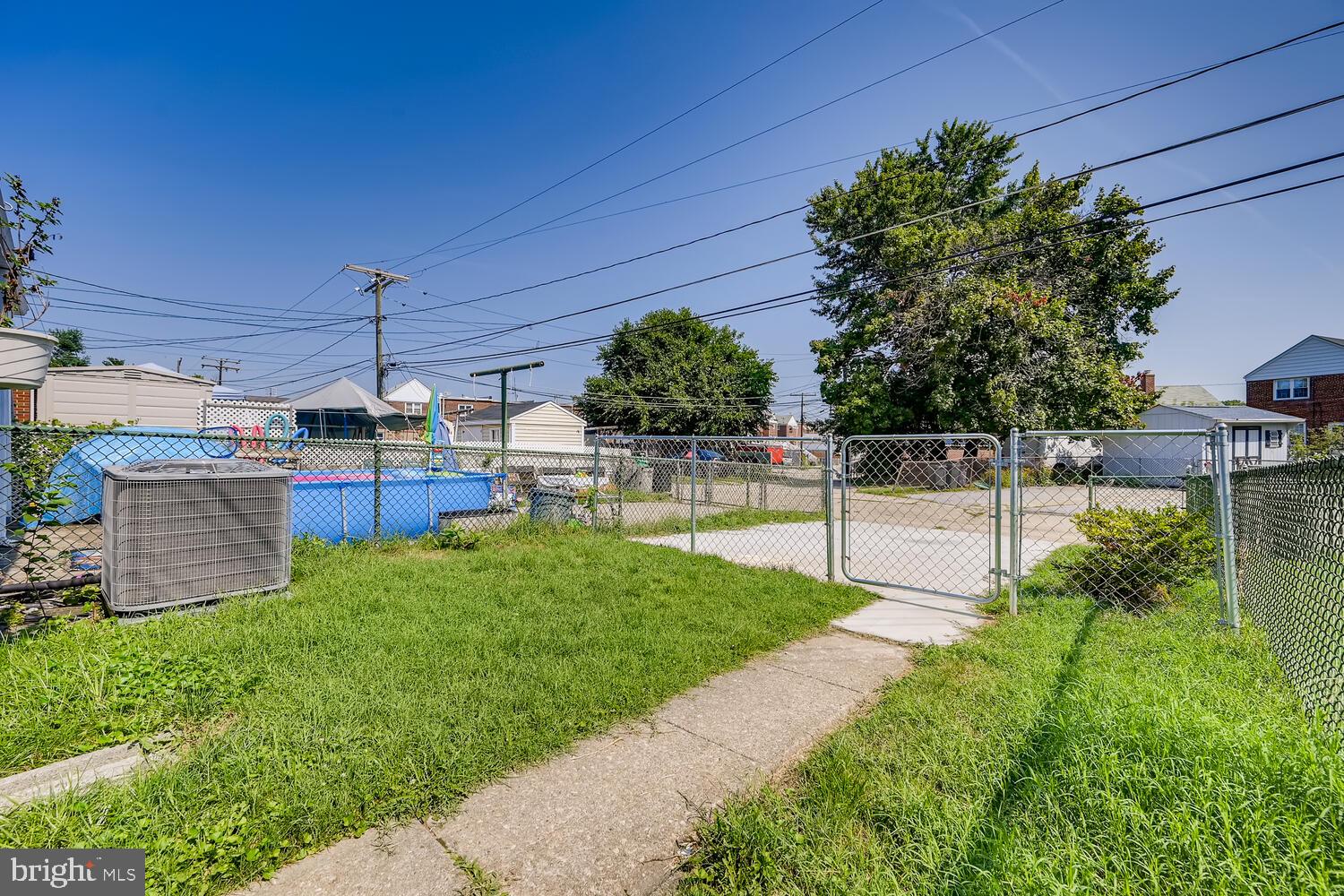 2720 Moorgate Road Baltimore, MD 21222 - Photo 26 of 28 a view of a backyard with sitting area