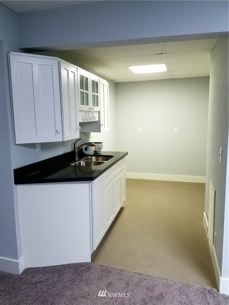 422 Windsor Way Northeast Renton, WA 98056 - Photo 14 of 25