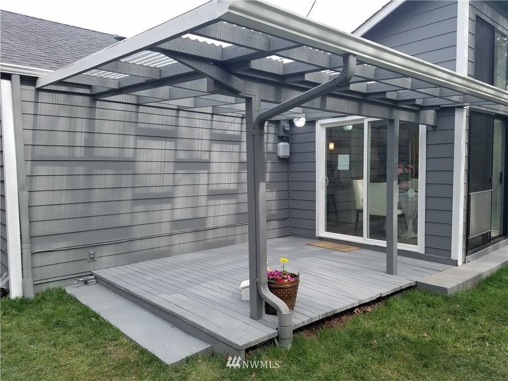 422 Windsor Way Northeast Renton, WA 98056 - Photo 18 of 25