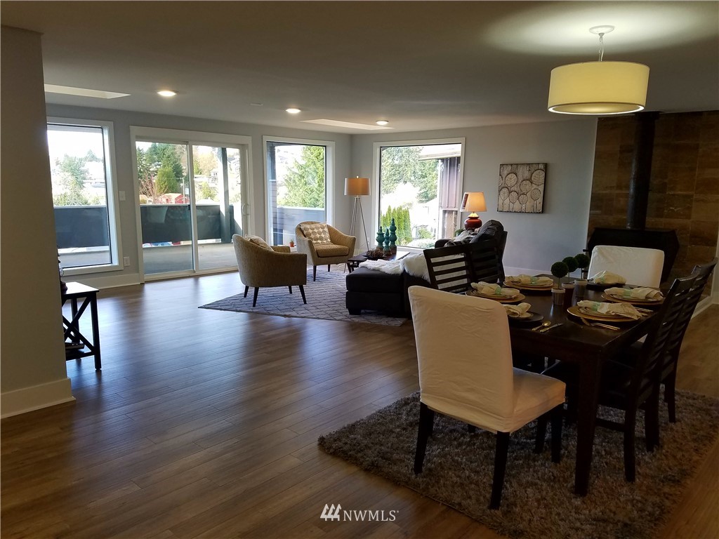 422 Windsor Way Northeast Renton, WA 98056 - Photo 3 of 25