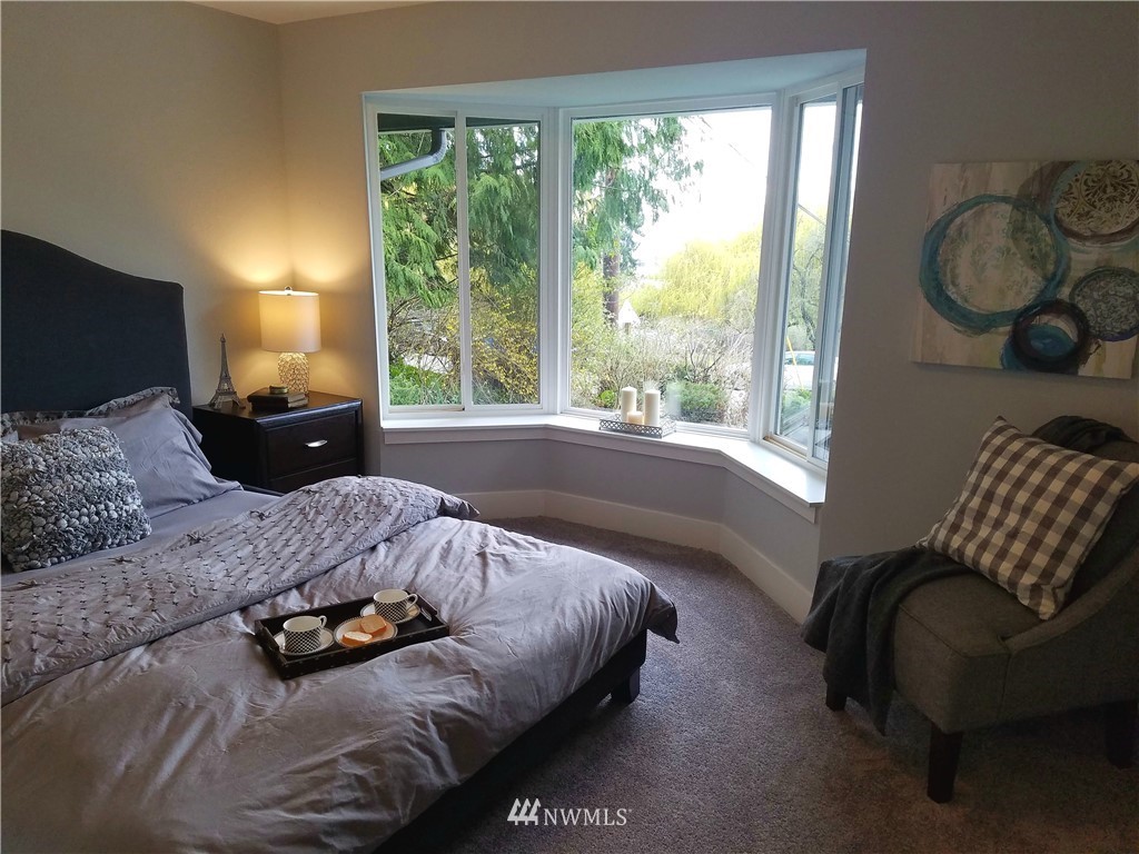 422 Windsor Way Northeast Renton, WA 98056 - Photo 8 of 25