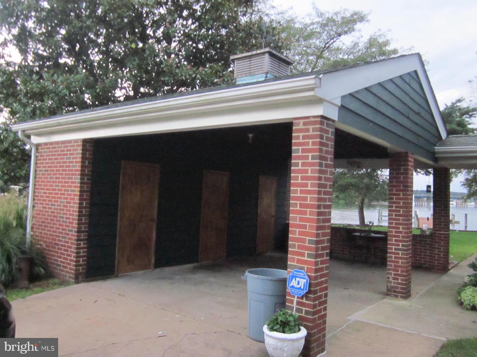 8418 Park Road Pasadena, MD 21122 - Photo 13 of 30 Carport