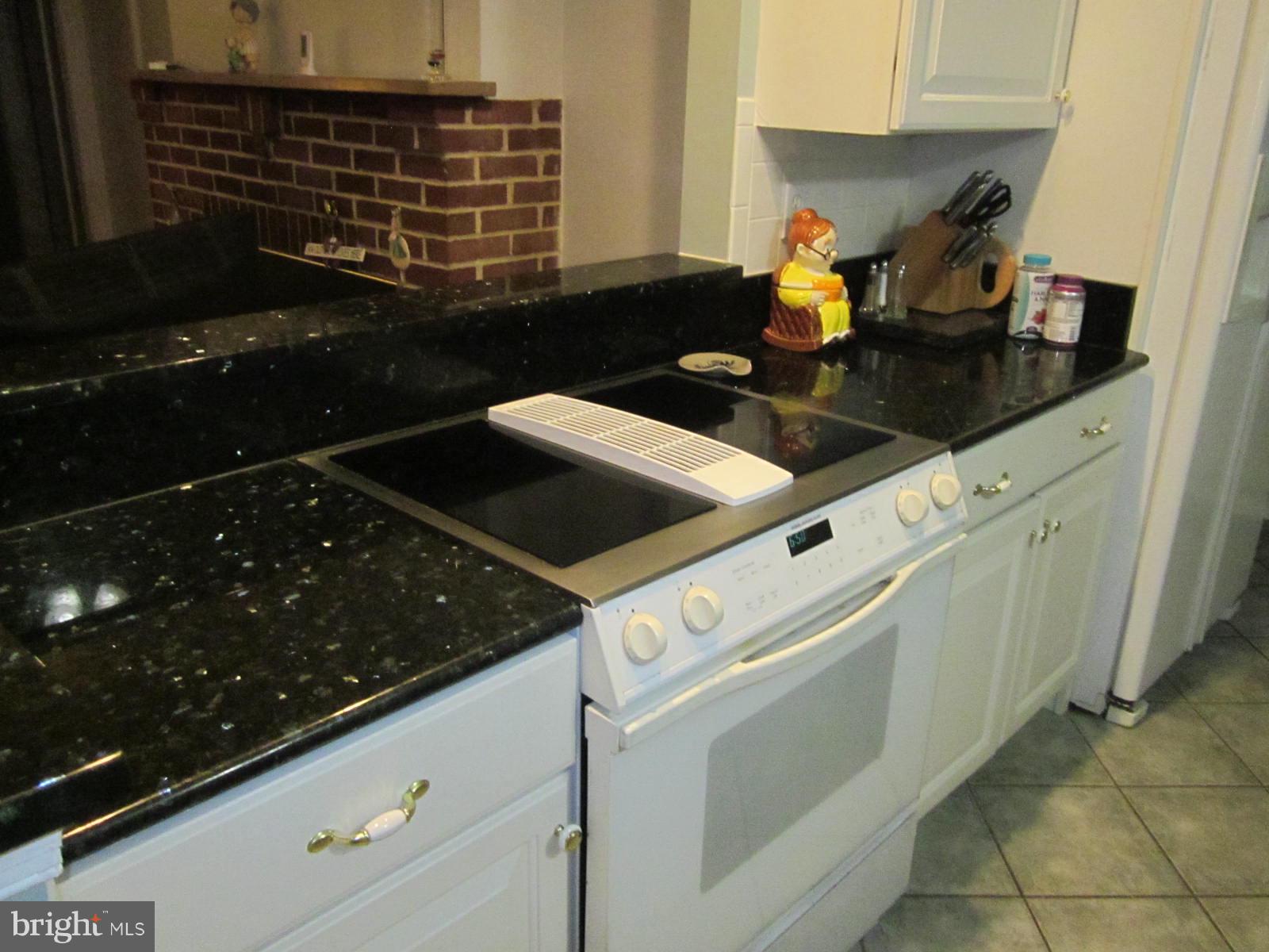 8418 Park Road Pasadena, MD 21122 - Photo 14 of 30 Kitchen
