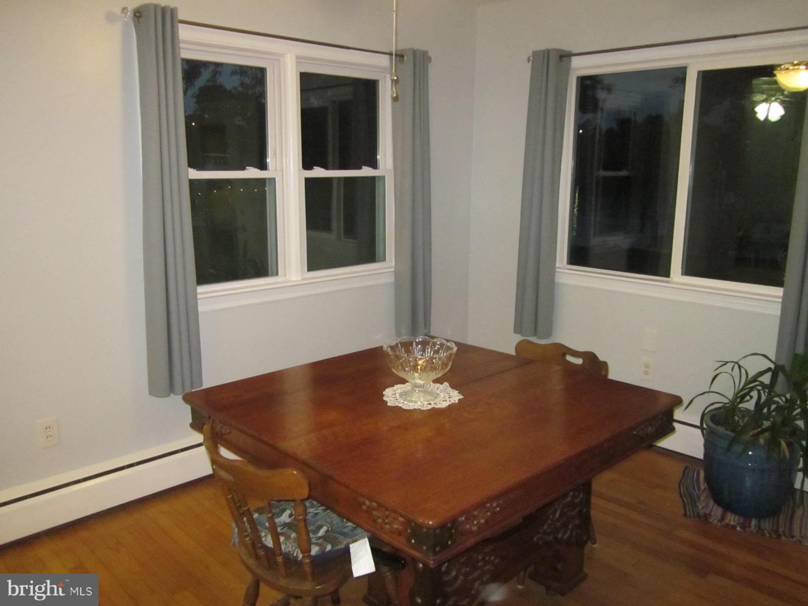 8418 Park Road Pasadena, MD 21122 - Photo 18 of 30 Dining Area