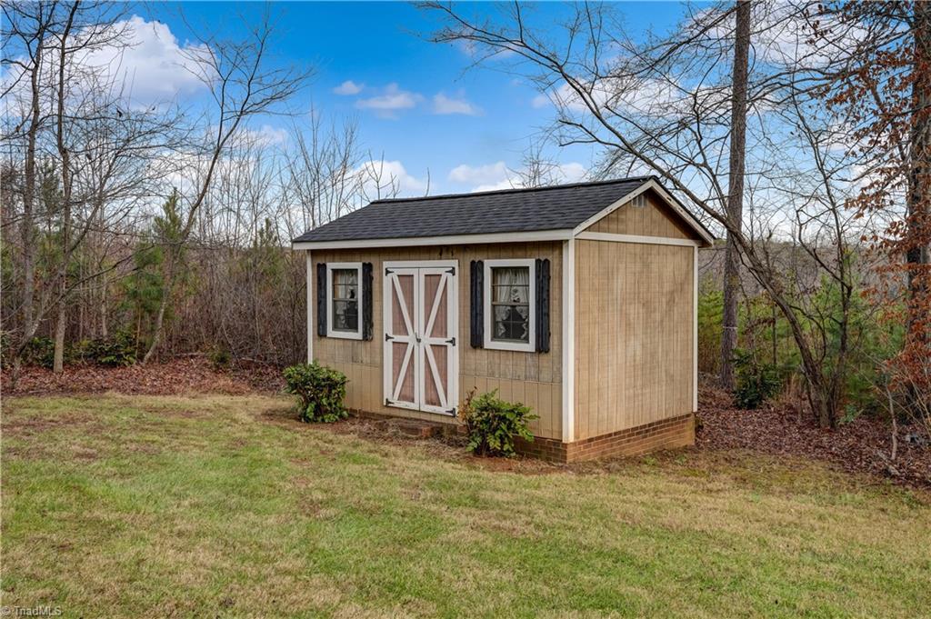 845 County Home Road Reidsville, NC 27320 - Photo 26 of 32 Storage building