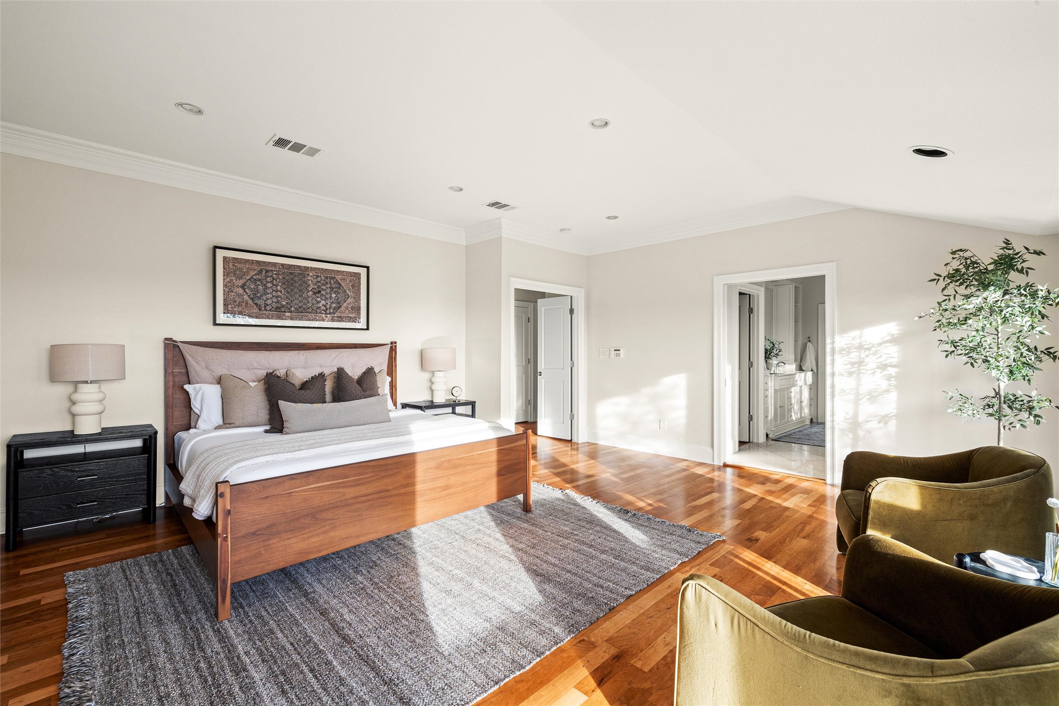 5301 Valburn Circle Austin, TX 78731 - Photo 18 of 39 a bedroom with a bed and couch