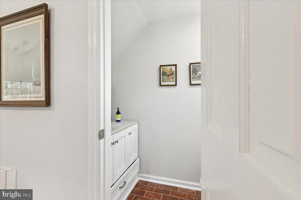 1036 Canal Road Princeton, NJ 08540 - Photo 9 of 35 Gallery Image 9