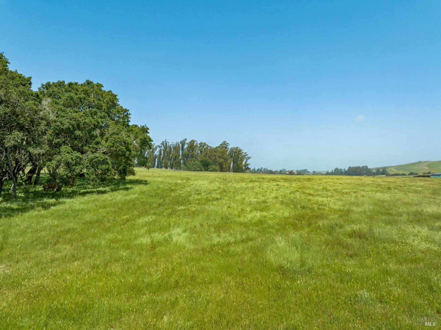 130 Jewett Road Petaluma, CA 94952 - Photo 1 of 31 a view of an outdoor space and yard