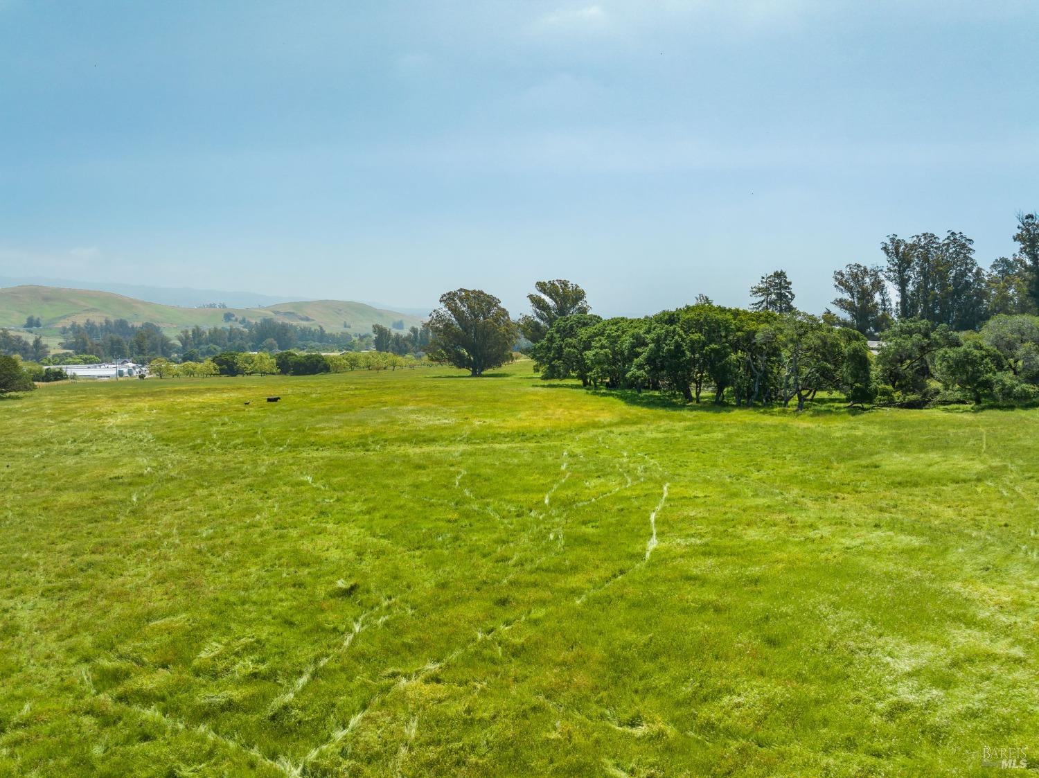 130 Jewett Road Petaluma, CA 94952 - Photo 2 of 31 a view of an ocean and beach