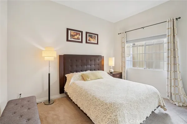 $1,189,000 | 2007 Carnegie Lane, Unit B, Redondo Beach, CA 90278