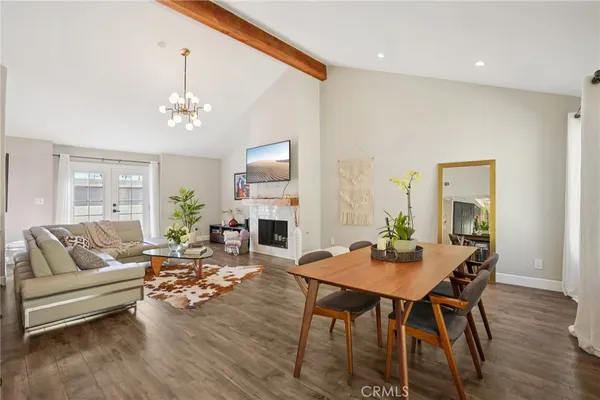 $1,189,000 | 2007 Carnegie Lane, Unit B, Redondo Beach, CA 90278