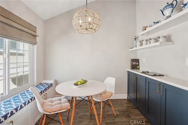 $1,189,000 | 2007 Carnegie Lane, Unit B, Redondo Beach, CA 90278