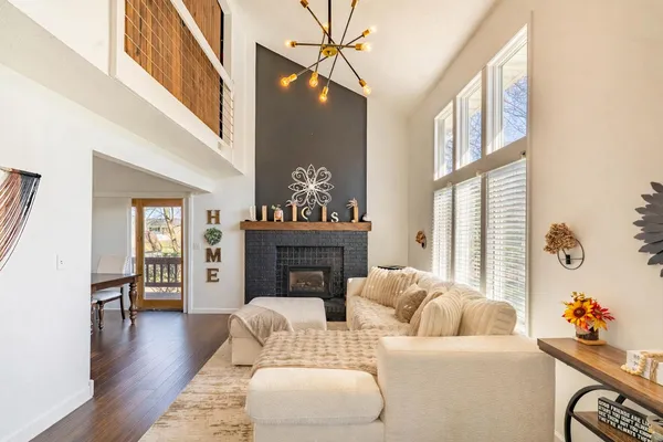 $310,000 | 607 Weatherwood Lane, Valparaiso, IN 46383