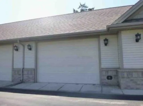 $40,000 | 343 Winnebago Drive, Unit 8, Fond du Lac, WI 54935