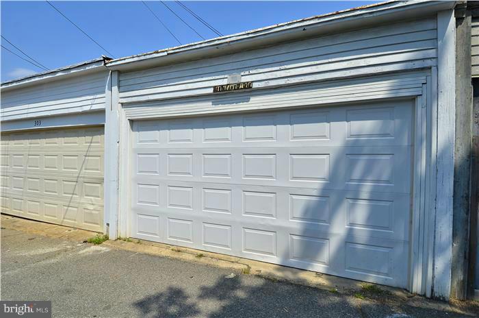 305 Adams Street Northeast Washington, DC 20002 - Photo 26 of 27 Exterior (Rear)