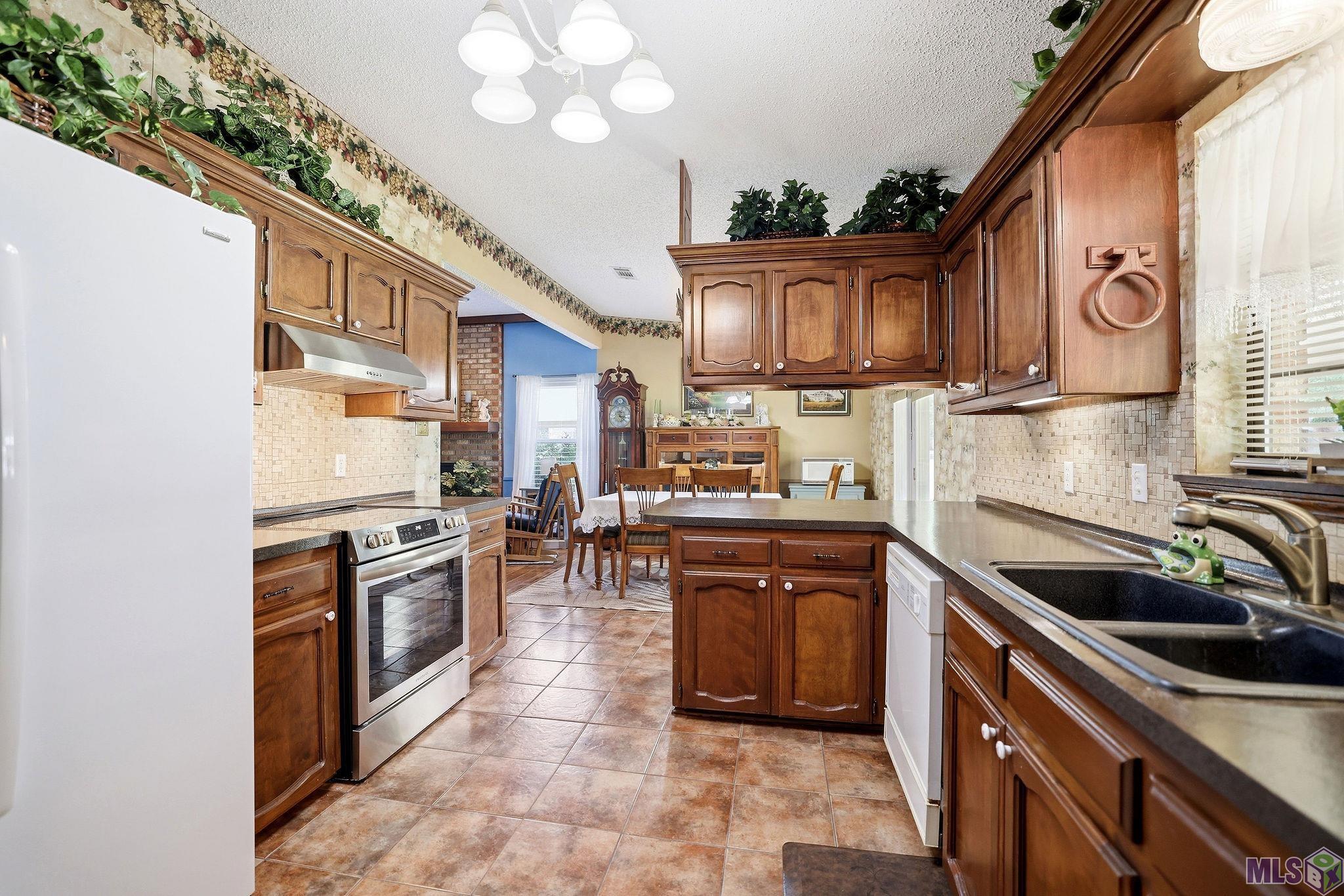 18029 Holly Ridge Drive Hammond, LA 70403 - Photo 8 of 22