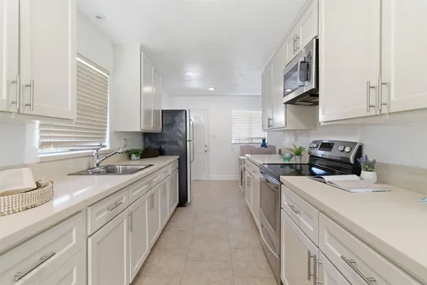 $500,000 | 143 West Beverly Place, Tracy, CA 95376