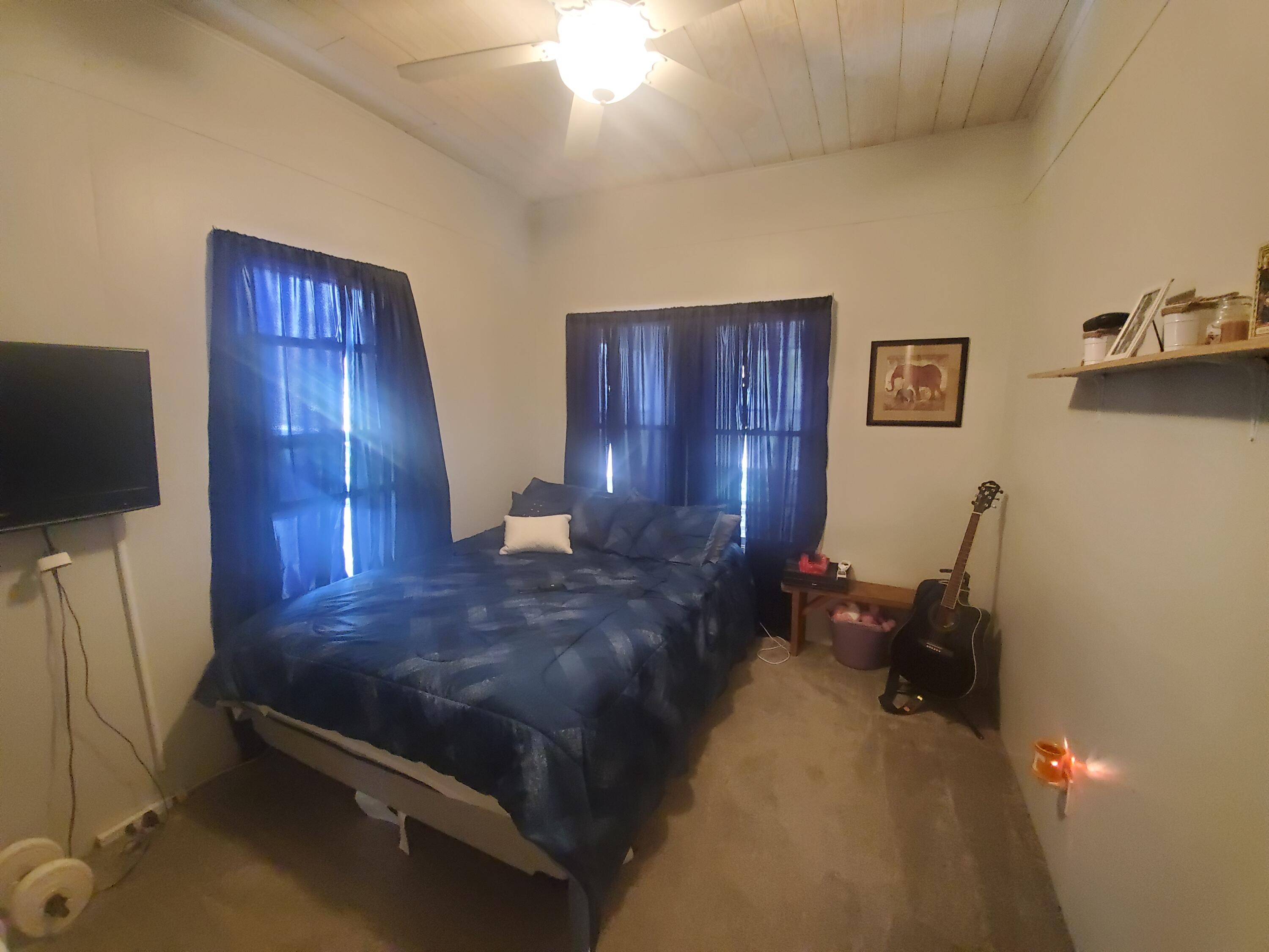 527 South Hooker Avenue Three Rivers, MI 49093 - Photo 13 of 15 20210427_122021