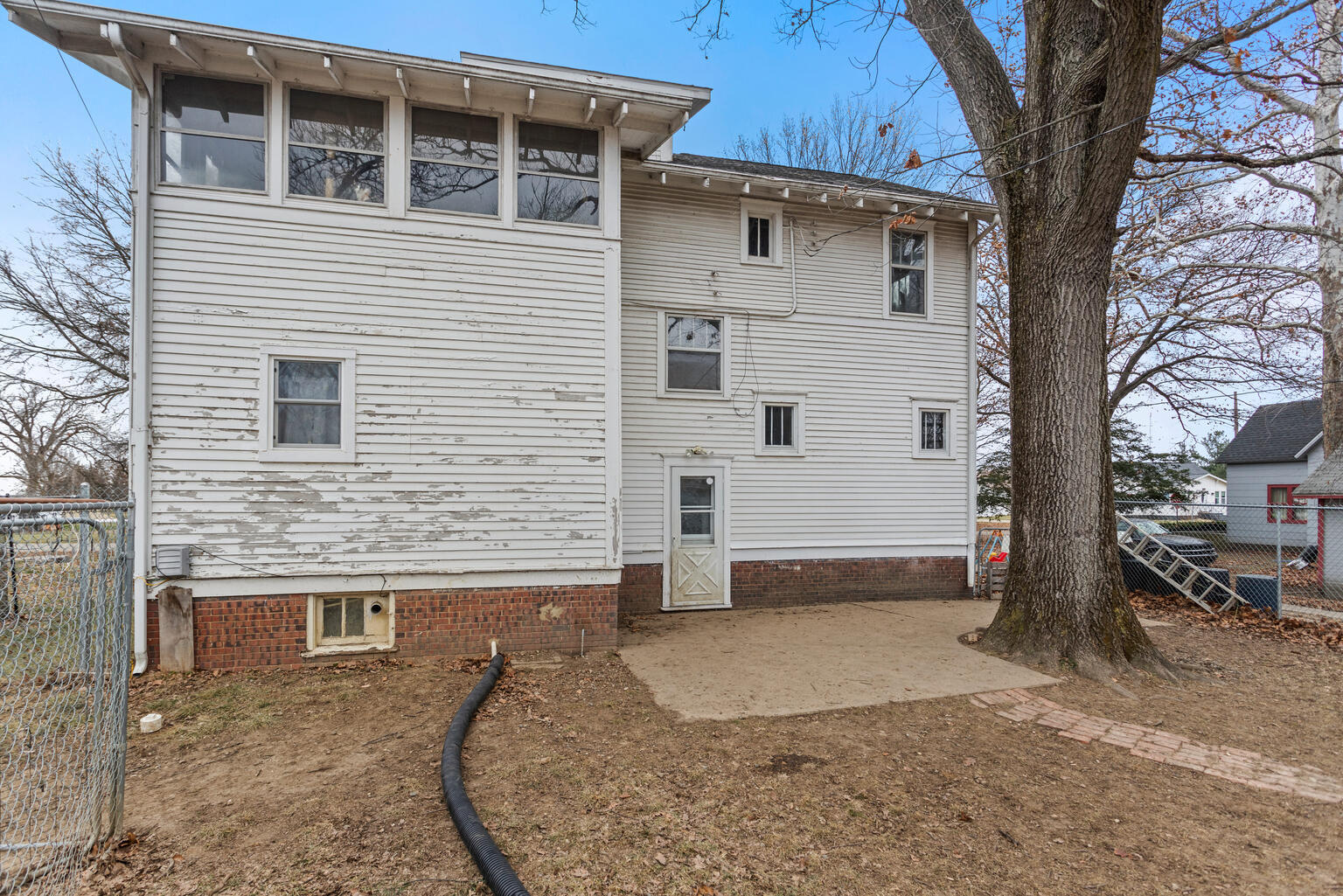 615 High Street Weldon, IL 61882 - Photo 34 of 39 Gallery Image 34