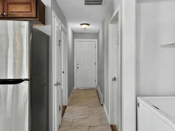 $2,600 | 247 Pilgrim Avenue, Unit 3, Worcester, MA 01604