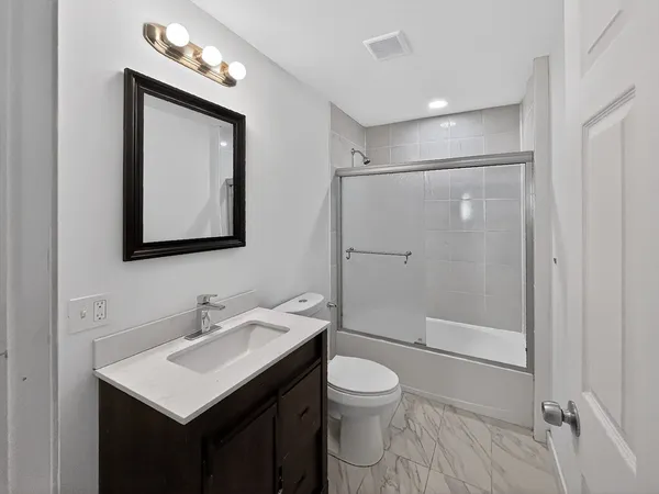 $2,600 | 247 Pilgrim Avenue, Unit 3, Worcester, MA 01604