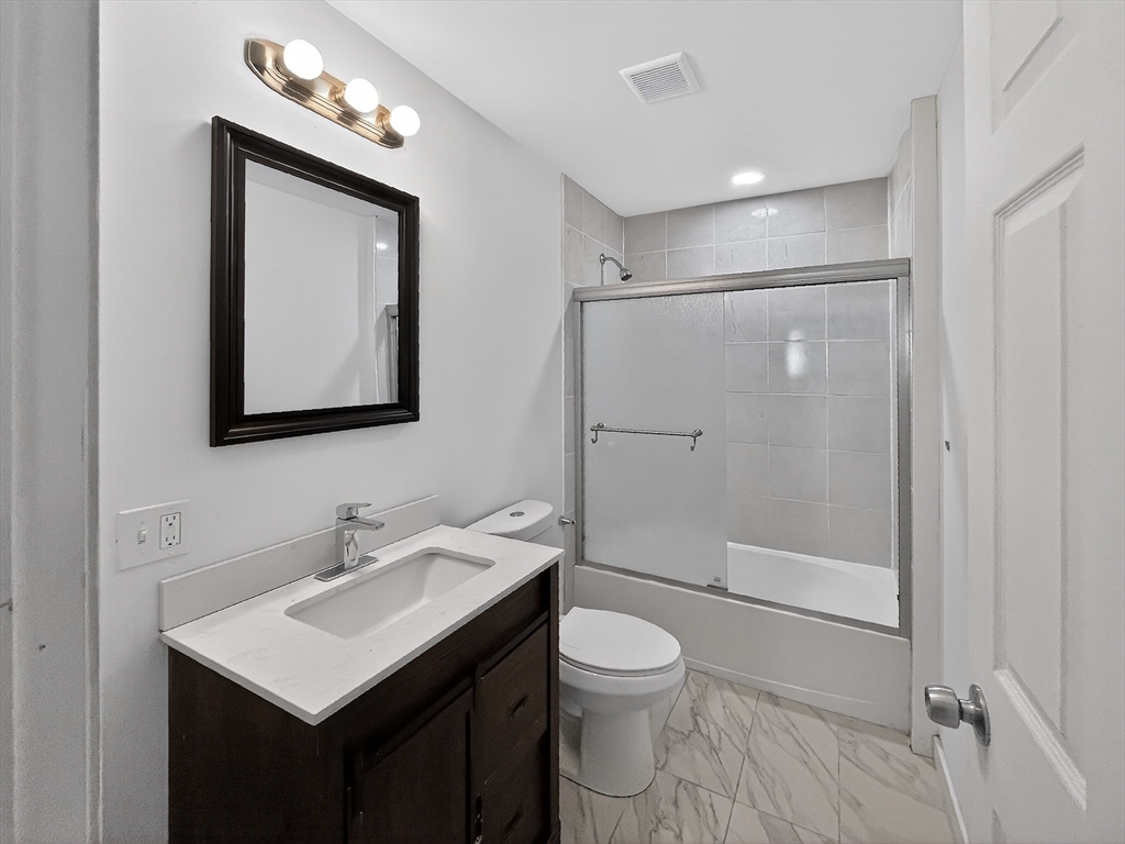 247 Pilgrim Avenue, Unit 3 Worcester, MA 01604 - Photo 8 of 16