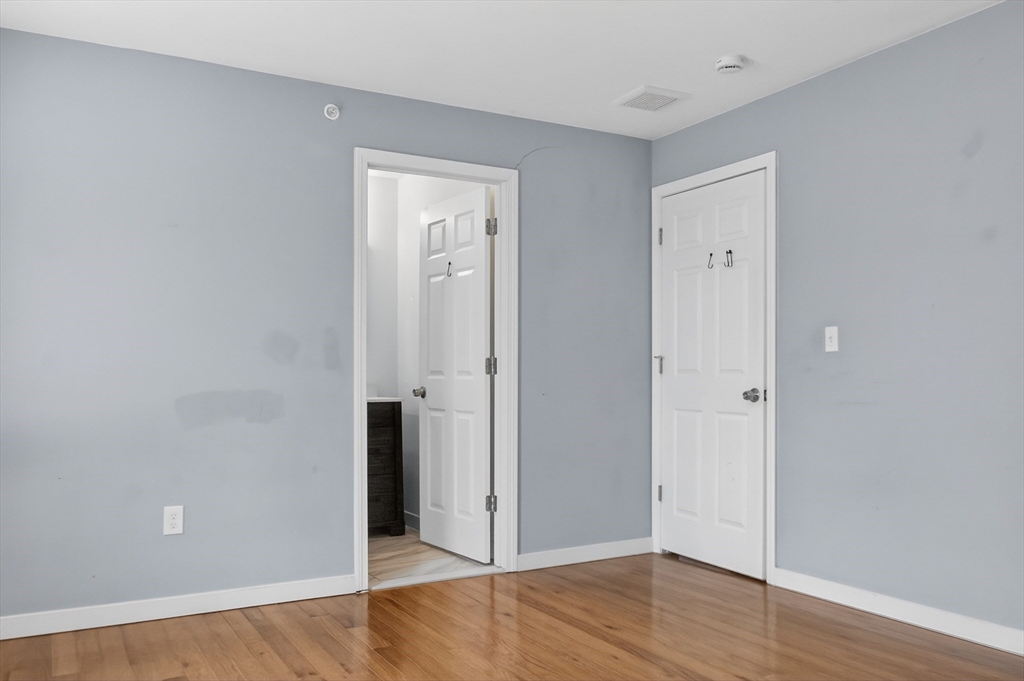 247 Pilgrim Avenue, Unit 3 Worcester, MA 01604 - Photo 9 of 16