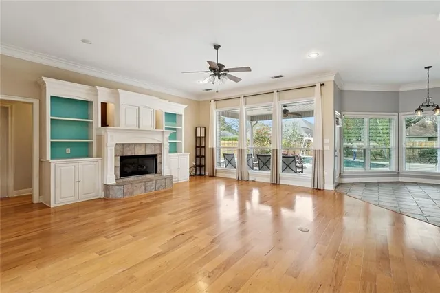 $460,000 | 424 Laurelleaf Lane, Covington, LA 70433