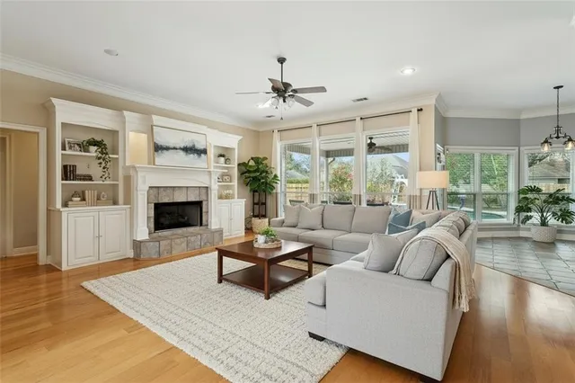 $460,000 | 424 Laurelleaf Lane, Covington, LA 70433