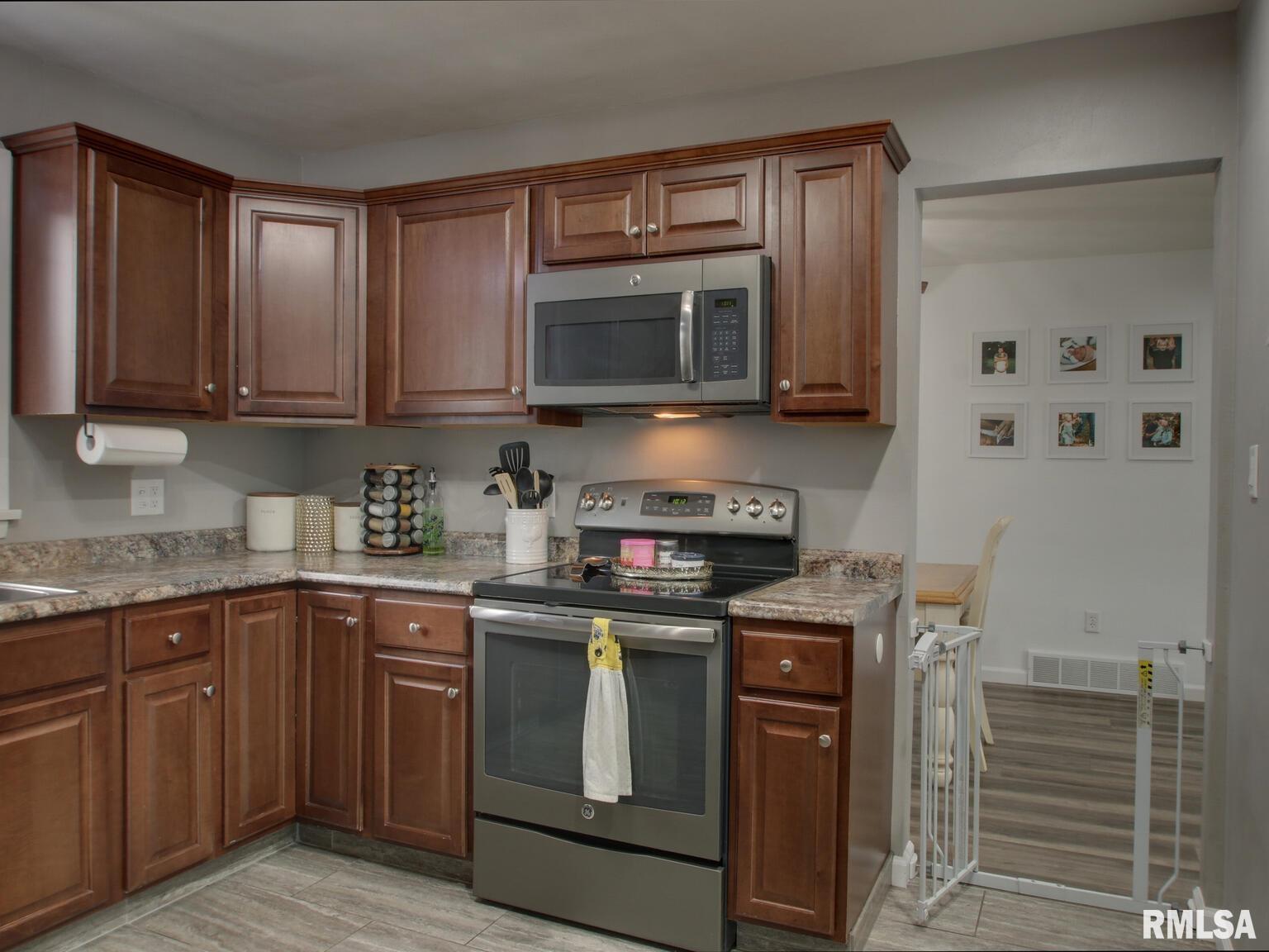 1213 South 24th Street Quincy, IL 62301 - Photo 6 of 29