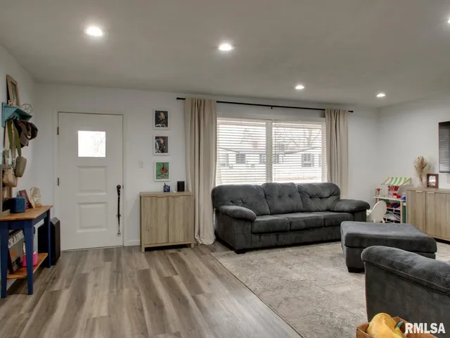 $219,900 | 1213 South 24th Street, Quincy, IL 62301