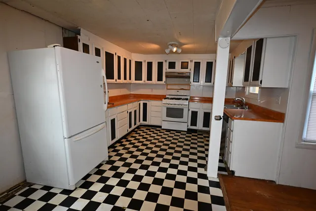 $144,500 | 301 South Galena Street, South Wayne, WI 53587